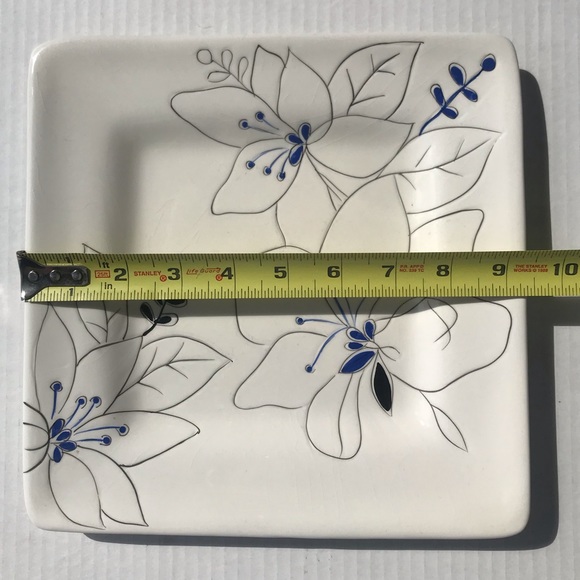 4  Square Dinner Plates By Laurie Gates “Anna”  Blue Black And White Flo… - Picture 7 of 10